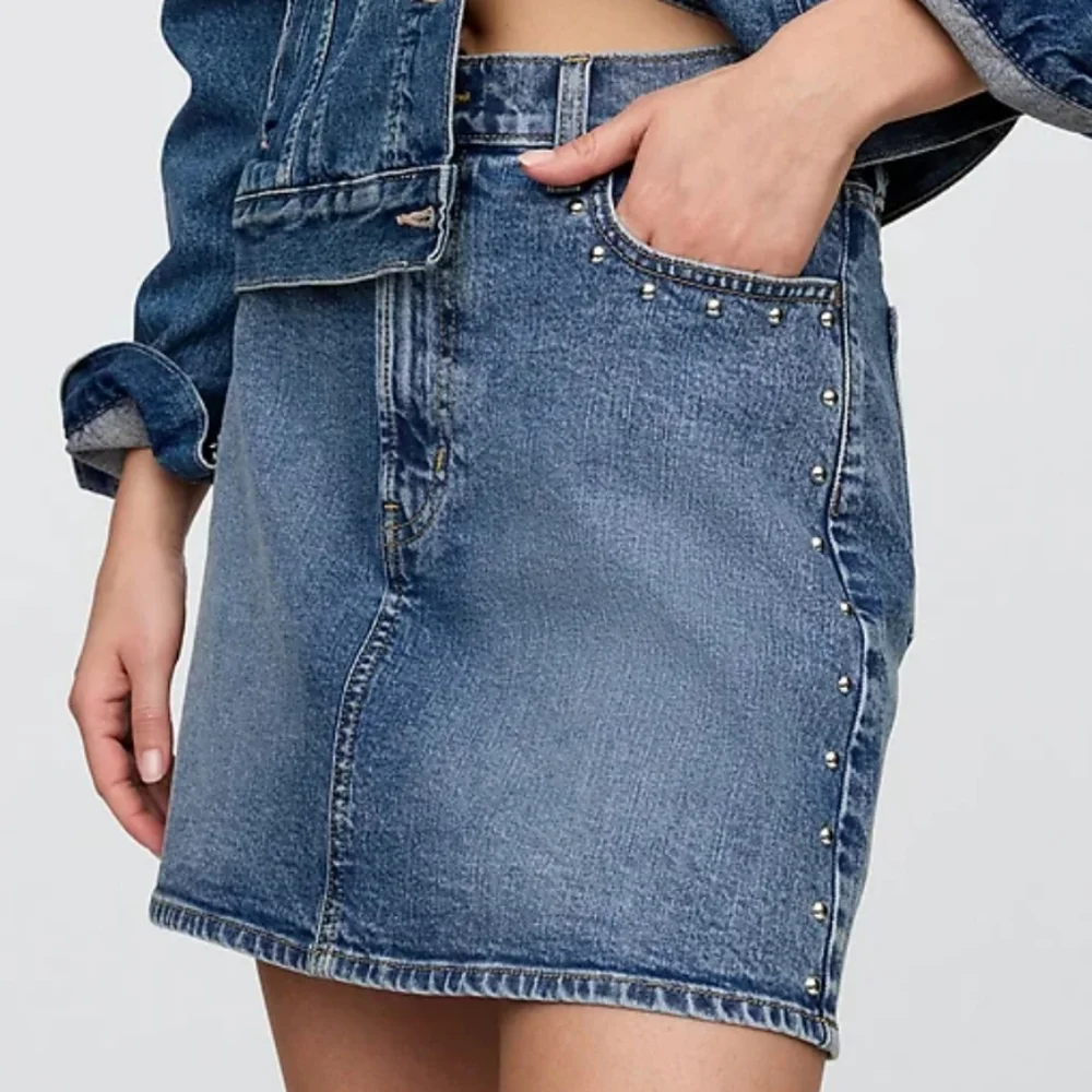 GAP Denim High Rise Studded Denim Mini Skirt Medium Wash Blue 16 - Picture 11 of 11